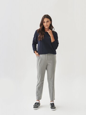 Sweat-shirt 'YOLANDA' TATUUM en bleu