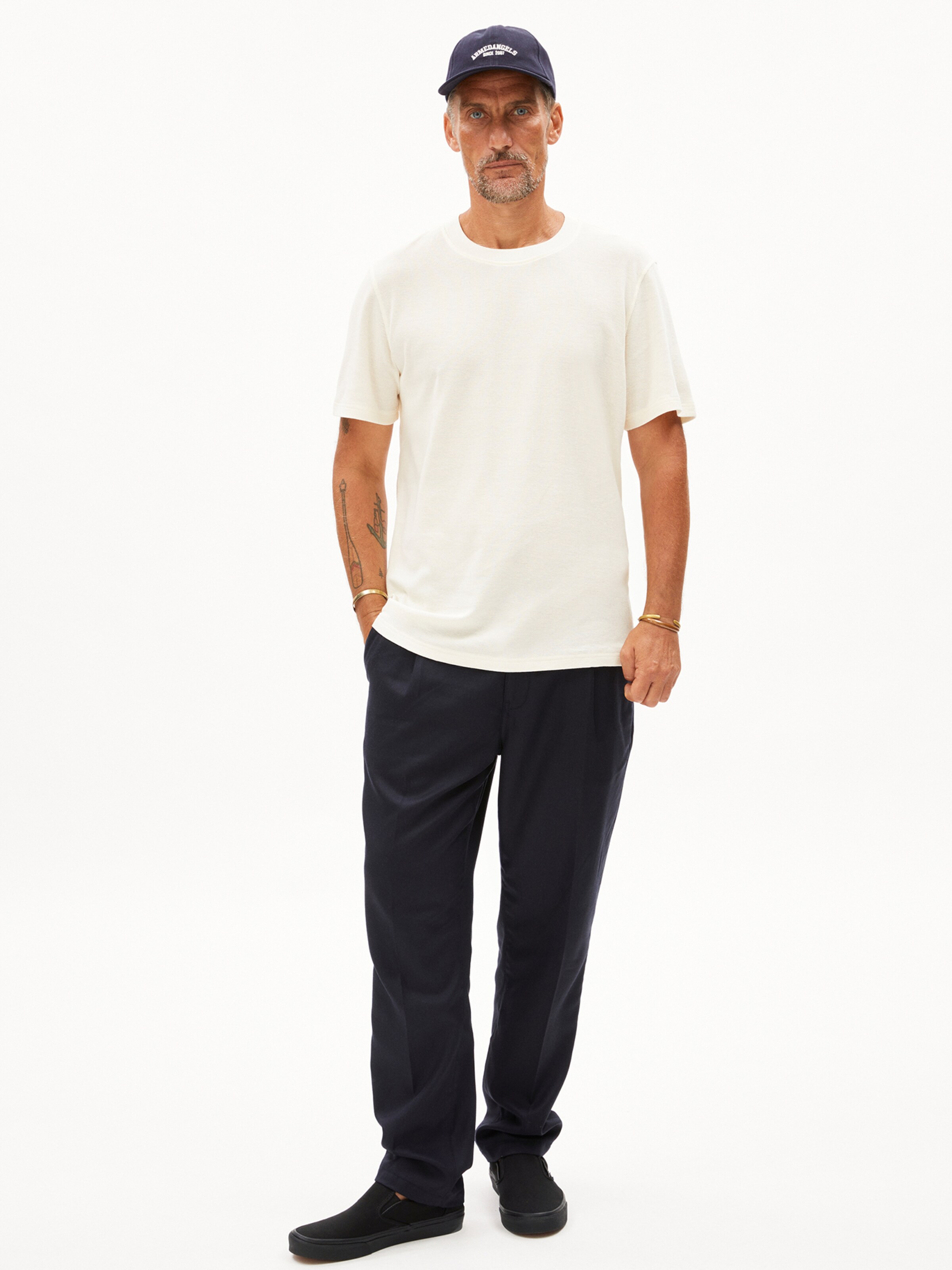 T-Shirt ARMEDANGELS en beige : devant