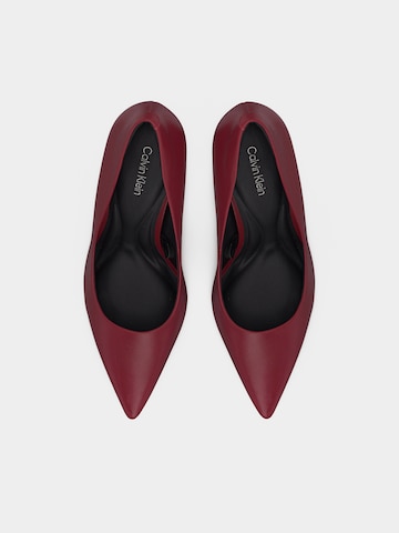 Escarpins 'ESS' Calvin Klein en rouge
