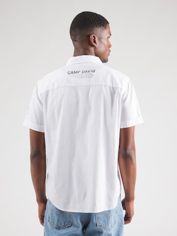 CAMP DAVID Regular fit Srajca | bela barva