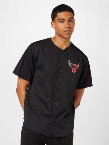 Regular fit Camicia 'Chicago Bulls' di NEW ERA in nero: frontale
