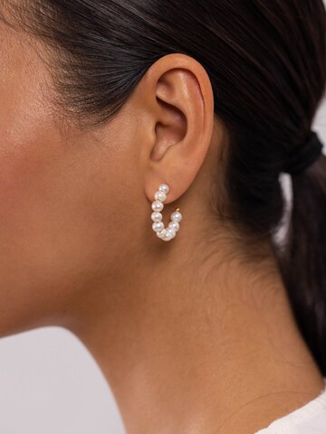 Boucles d'oreilles 'Aina' PURELEI en blanc