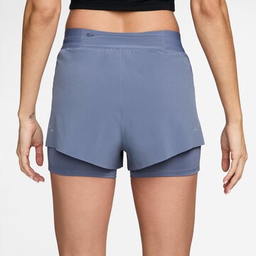 NIKE Regular Laufshorts 'SWIFT' in Lila