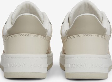 Tommy Jeans Sneakers in Beige