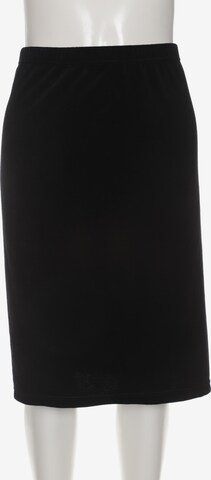Ulla Popken Skirt in 7XL in Black: front