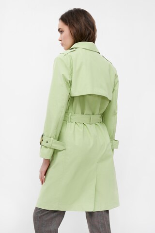 Finn Flare Trenchcoat in Grün