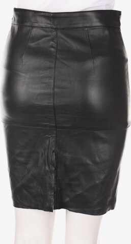 VERO MODA Skirt in XS in Black