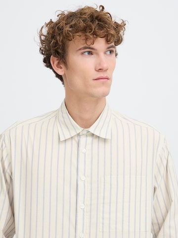Casual Friday - Ajuste regular Camisa 'CFZAN' en beige