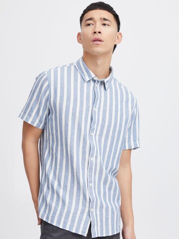 11 Project - Ajuste regular Camisa ' PROCHY ' en azul: frente