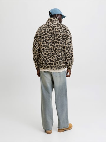 JACK & JONESSweater majica 'JORCHEETAH' - smeđa boja