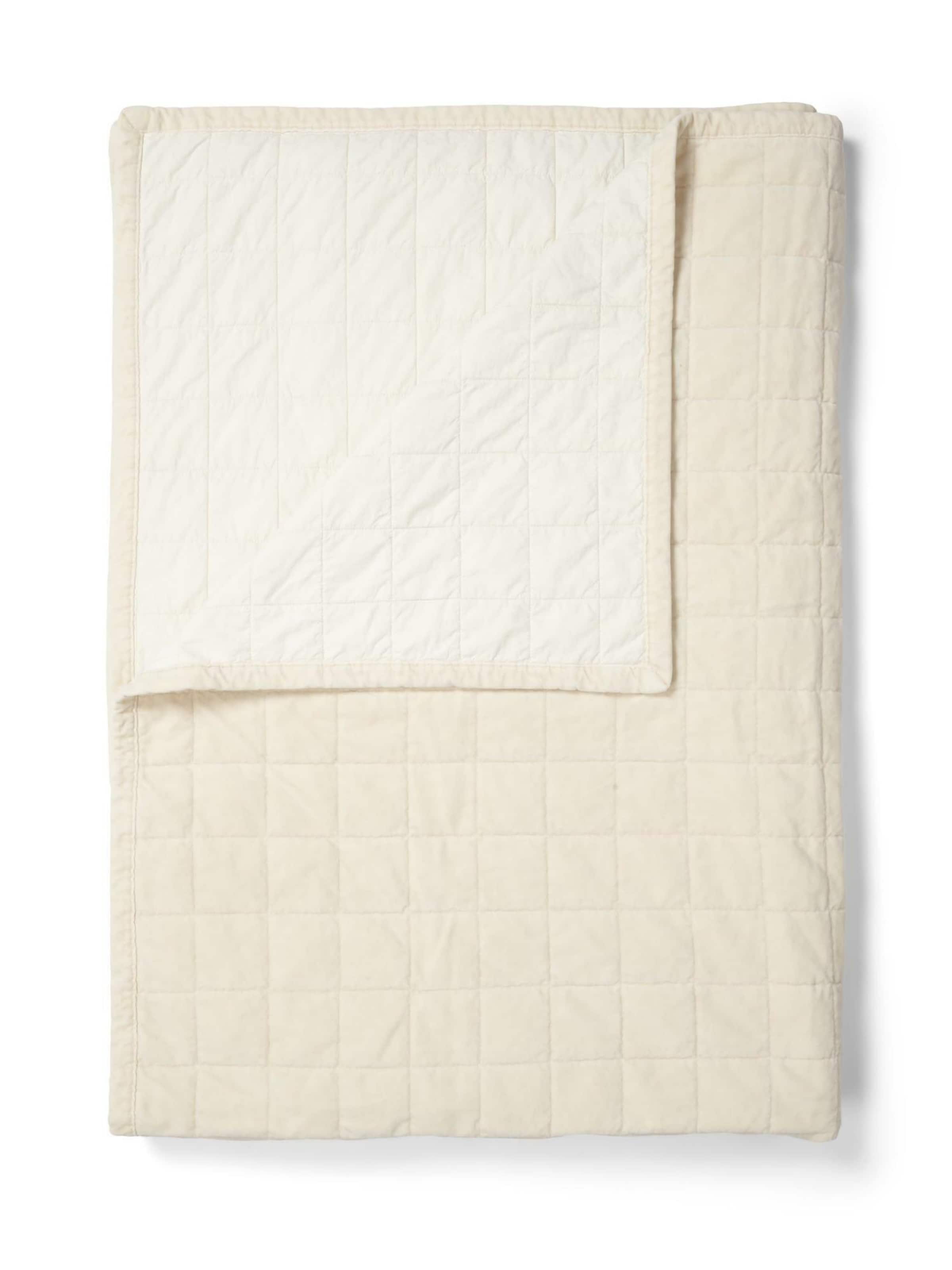 ESSENZA Plaid 'Julia' in Beige: Vorderseite