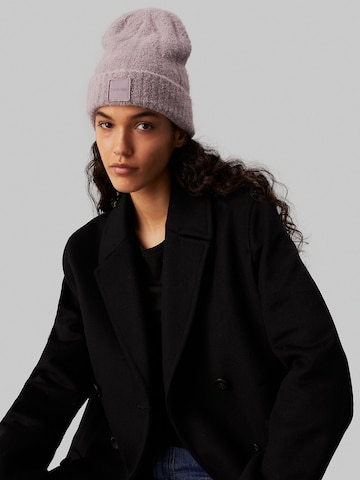 Calvin Klein Beanie in Pink: front