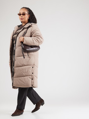 ONLY Carmakoma Зимнее пальто 'CARMaggi' в Серый