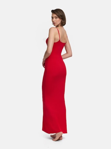cfab (formerly creamy fabrics) Kleid 'Ribbed Cami Maxikleid'‌‌‌ in Rot