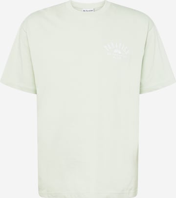 On Vacation Club Shirt in Green: front