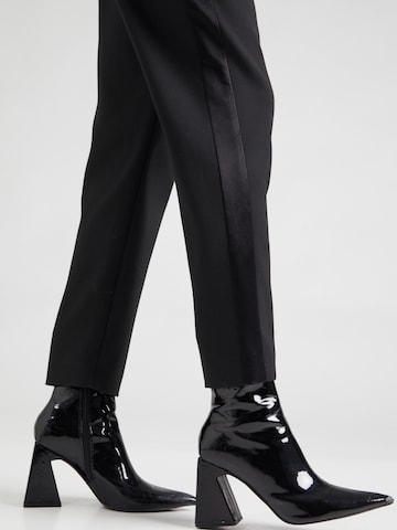 Ted Baker Normalny krój Spodnie 'ARIAALT' w kolorze czarny
