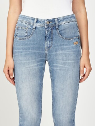 Gang Loose fit Jeans '94AMELIE CROPPED' in Blue