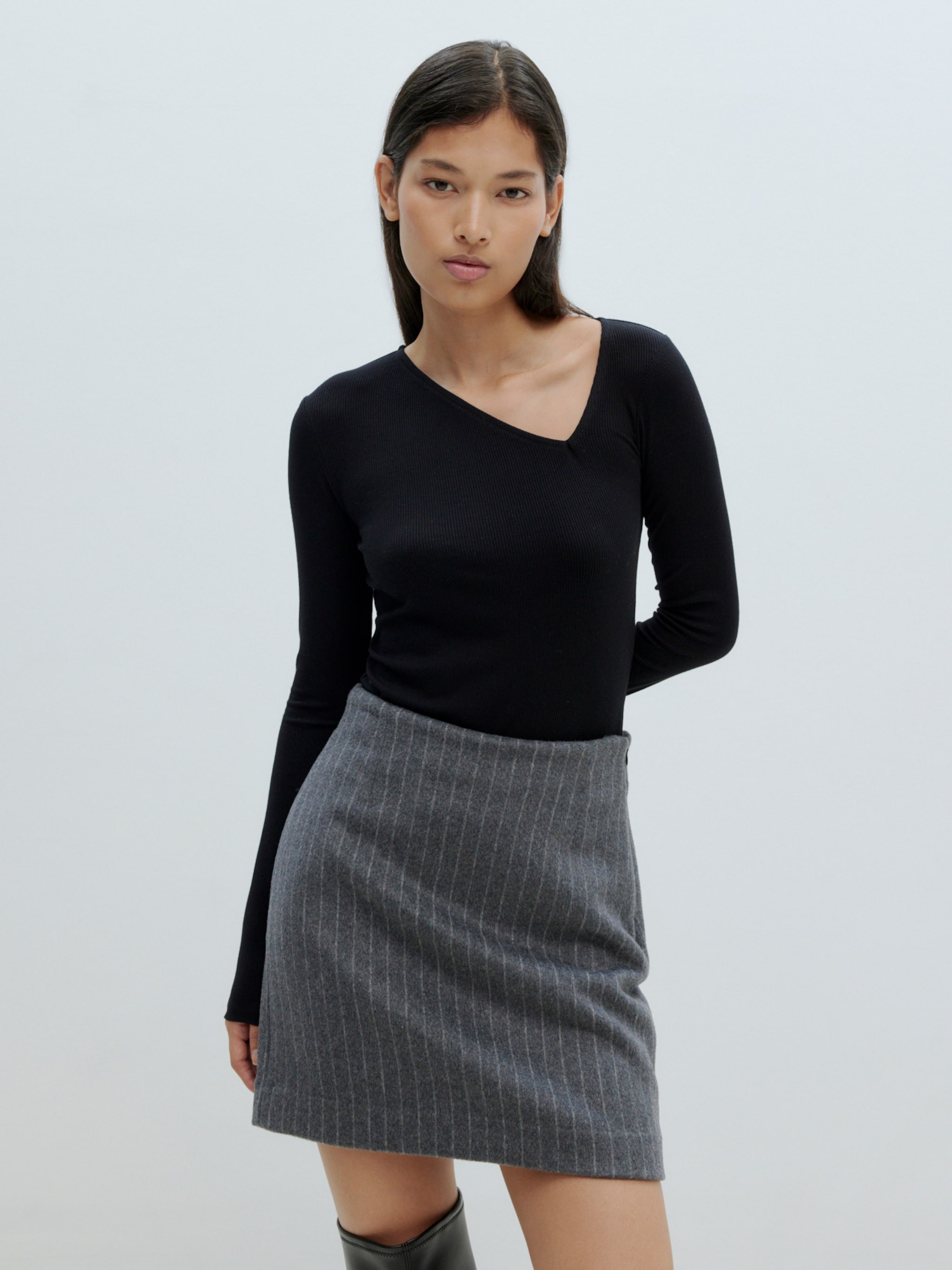 EDITED Produkte Shirt 'Rufina' schwarz