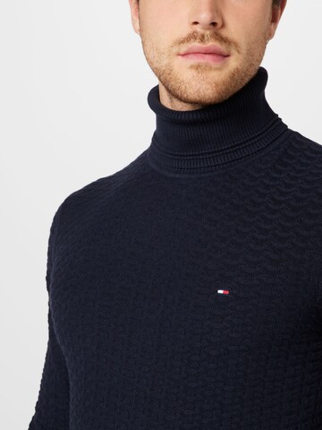 TOMMY HILFIGER Sweater in Blue