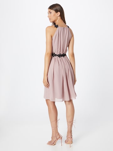 Robe de cocktail SWING en rose