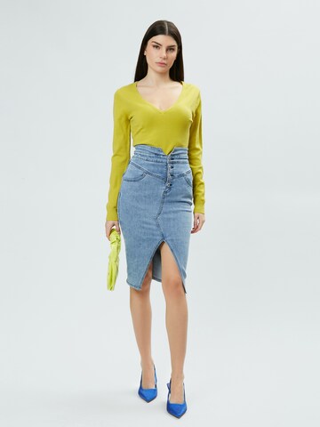 Influencer Sweater in Yellow