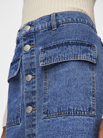 Jupe 'Hrissy' PIECES en bleu