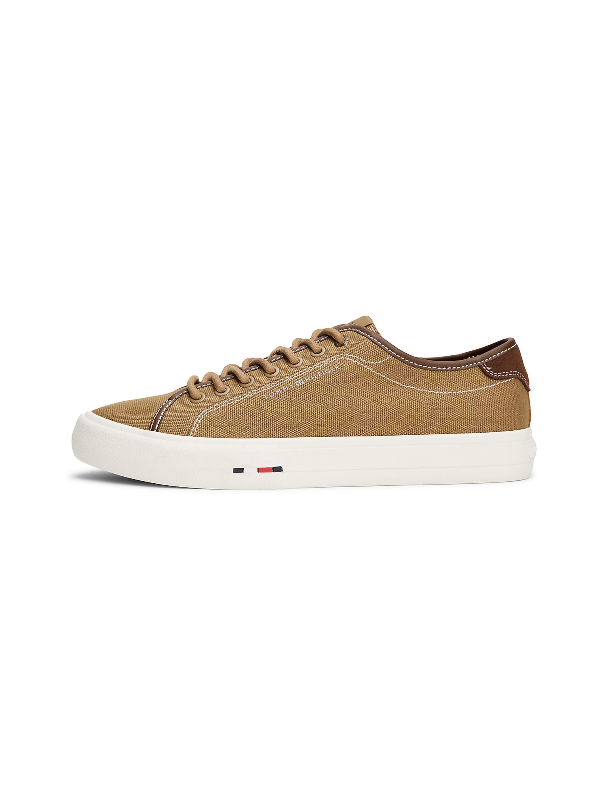 TOMMY HILFIGER Sneaker in Braun: Vorderseite