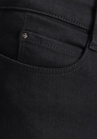 Bootcut Jeans 'Dream' di MAC in nero