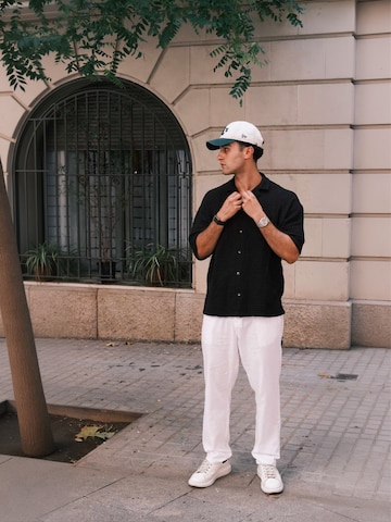 regular Pantaloni ' Cotton ' di TEESHOPPEN in bianco