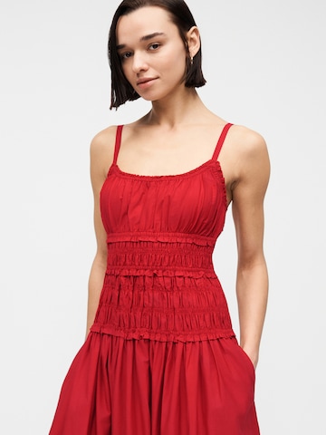 Robe d’été Abercrombie & Fitch en rouge