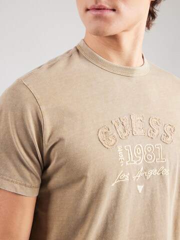 GUESS T-Shirt in Grün