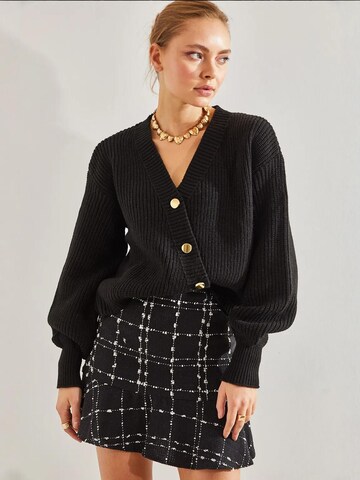 Giacchetta di Bianco Lucci in nero: frontale