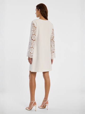 Ana Alcazar Jurk 'Daini' in Wit