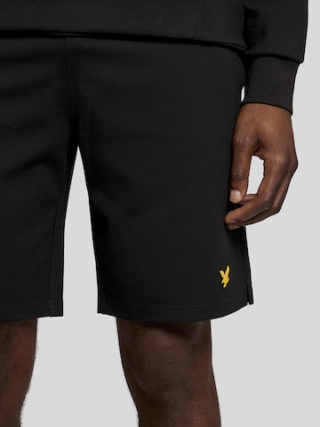 Lyle & Scott Regular Trousers in Black