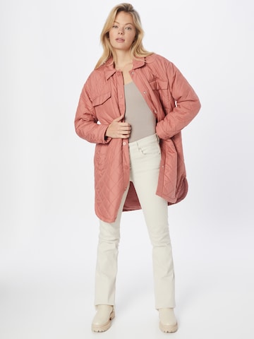 Veste mi-saison 'Newtanzia' ONLY en rose