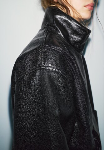 Pull&Bear Jacke in Schwarz
