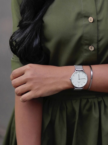 Orologio analogico 'Petite Sterling S White' di Daniel Wellington in argento: frontale