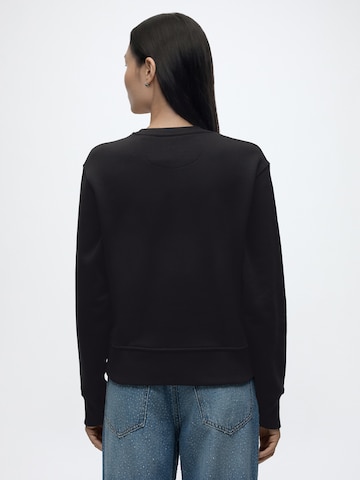 GUESS Sweatshirt in Black
