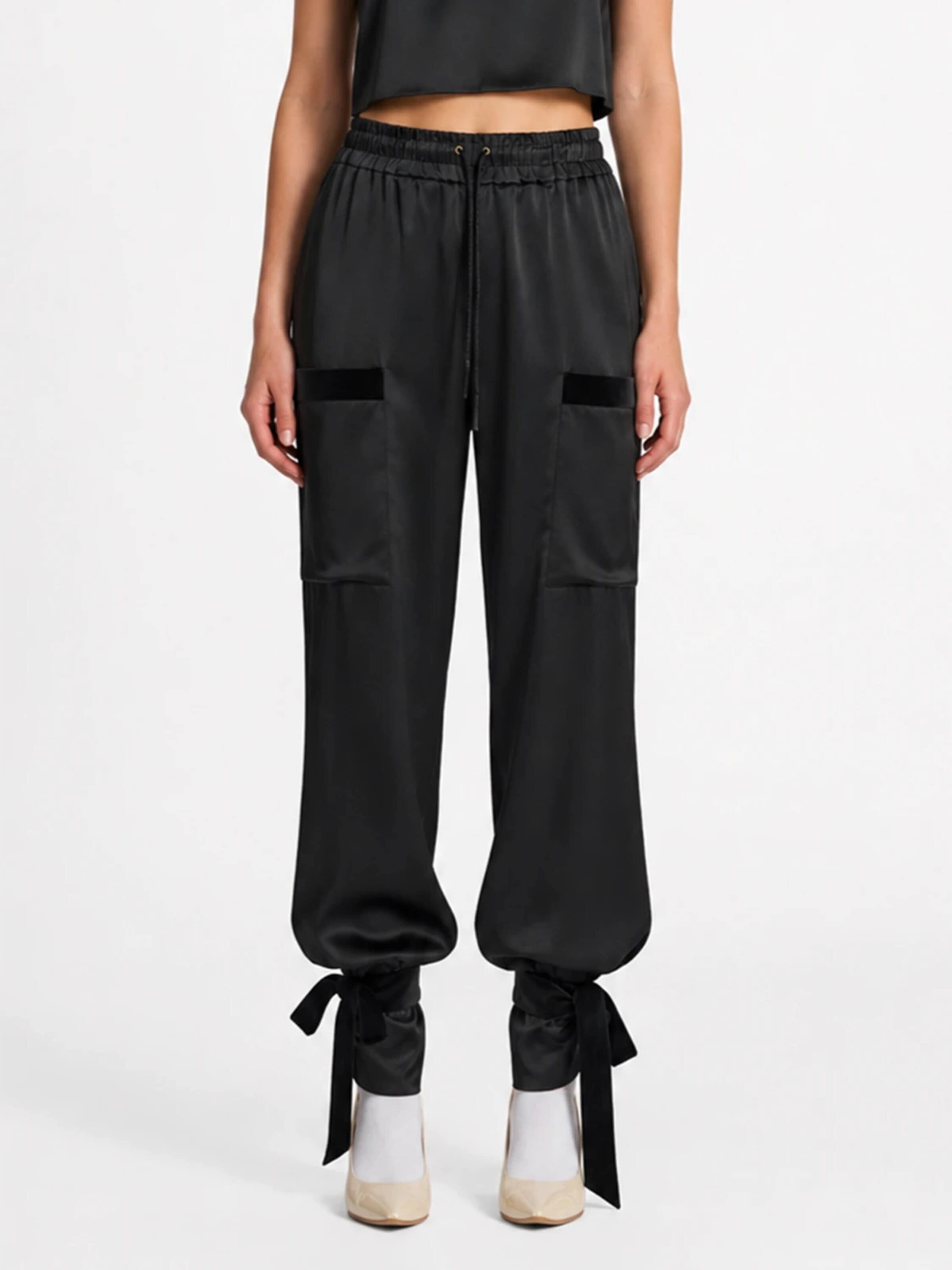 Noah Christian - Loosefit Pantalón de pinzas 'NEPTUNE' en negro