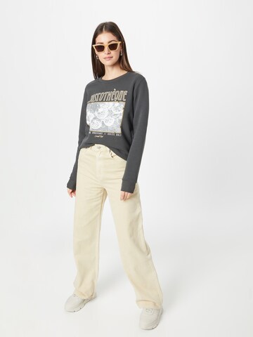 Colourful Rebel Sweatshirt 'Discothequet' in Grau