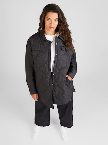 Nike Sportswear Jacke 'ESSNTL' in Schwarz