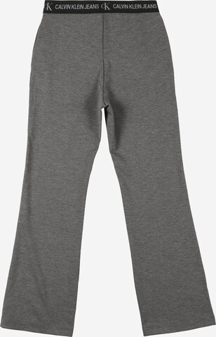 Calvin Klein Jeans Flared Broek in Grijs