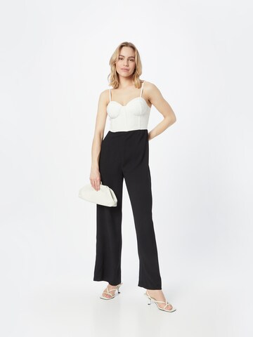 Coast Jumpsuit in Schwarz