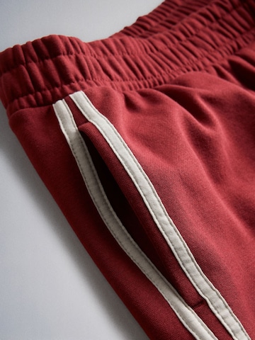 The Set Sweat suit in Red