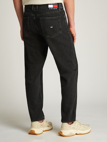 Tommy Jeans Tapered Jeans 'ISAAC' in Zwart