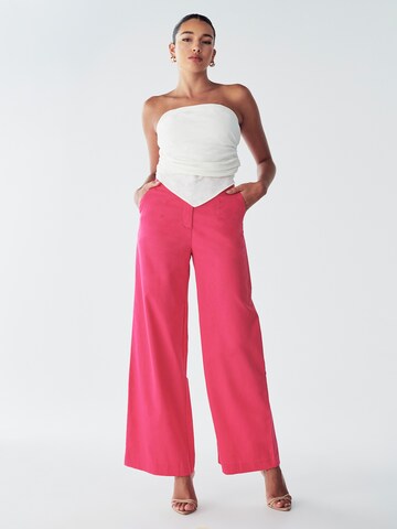 Wide leg Pantaloni 'Louanne' de la BWLDR pe roz: față
