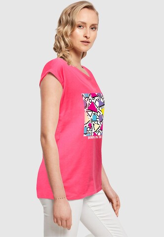 T-shirt 'Geometric Retro' Mister Tee en rose