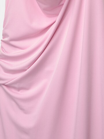 Abito estivo di Pull&Bear in rosa