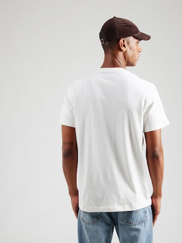 Tricou de la Lee pe alb