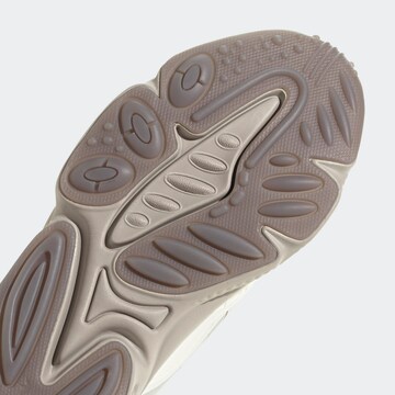 ADIDAS ORIGINALS Sneakers 'Ozweego' in Beige